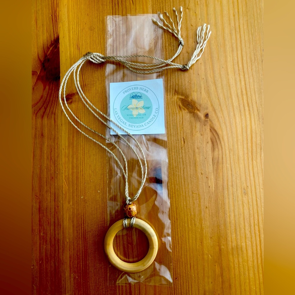 Handmade Wooden Circle Essential Oil Car Air Diffuser.